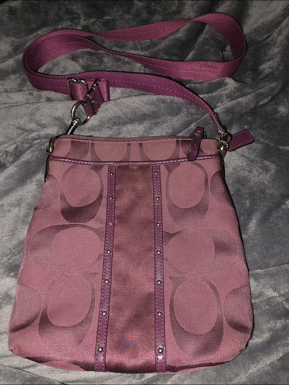 authentic COACH Signature Monogram Plum Crossbody Swingpack Handbag